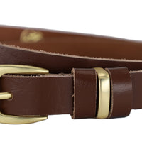 2cm brede bruine riem. Mat goud afgewerkt met 3 speelse lussen.