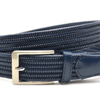 Blauwe leren gevlochten stretch riem met zilverkleurige gesp.