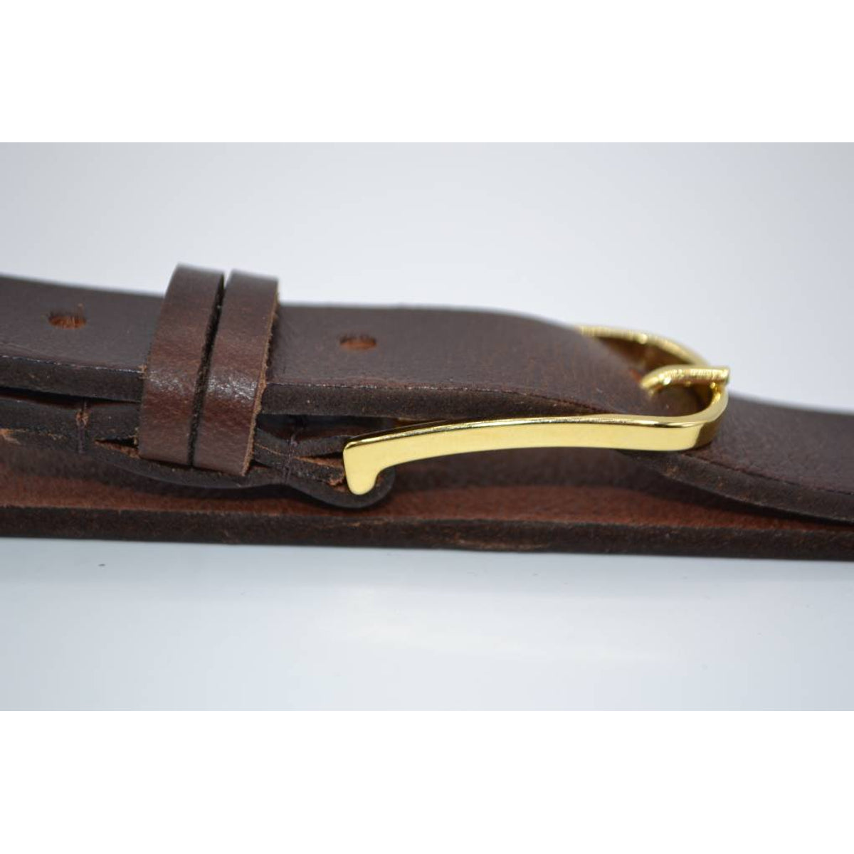 smalle bruine damesriem met gouden gesp 