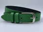 Trendy groene damesriem met slangenprint.