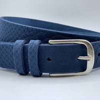Trendy blauwe damesriem met slangenprint.