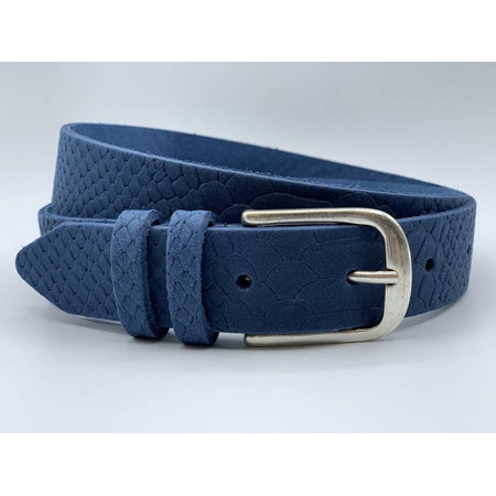 Trendy blauwe damesriem met slangenprint.