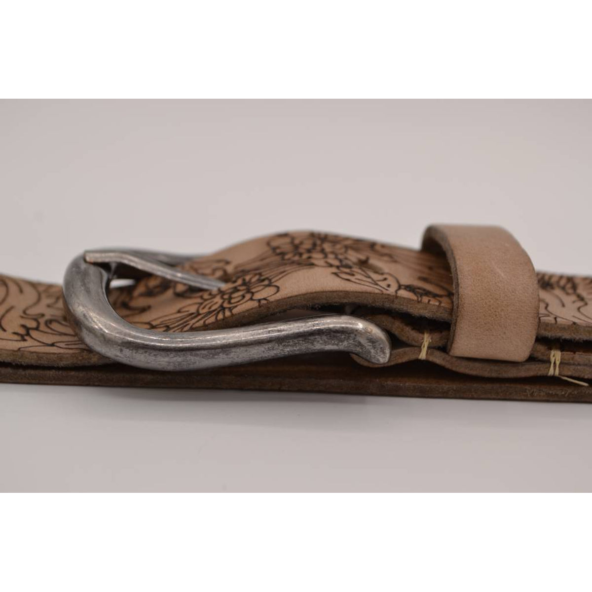 Taupe bloemlaser echt lederen riem 