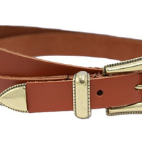 Cognac smalle riem met western uitstraling.