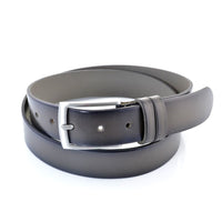 Grijze 3,5cm brede riem van plantaardig gelooid leer.