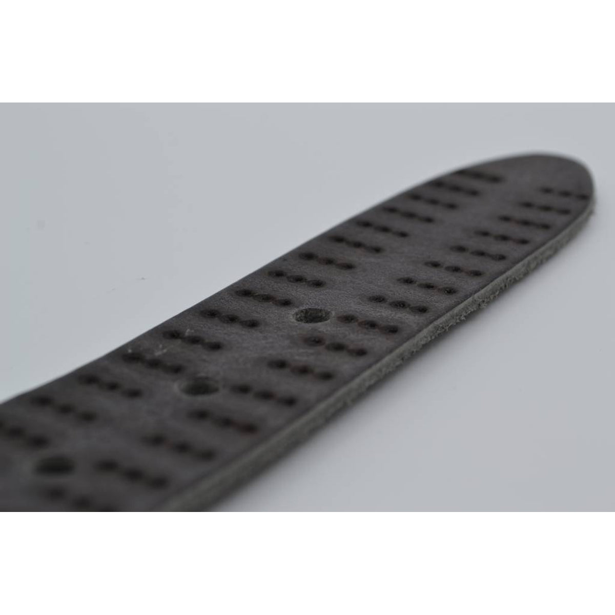4cm triple dot gelaserde grijze volnerf lederen riem