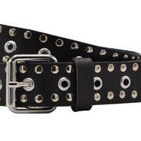 Zwarte soepele riem met zilveren ringen en studs .