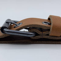 Cognac riem vol met zwarte ringen