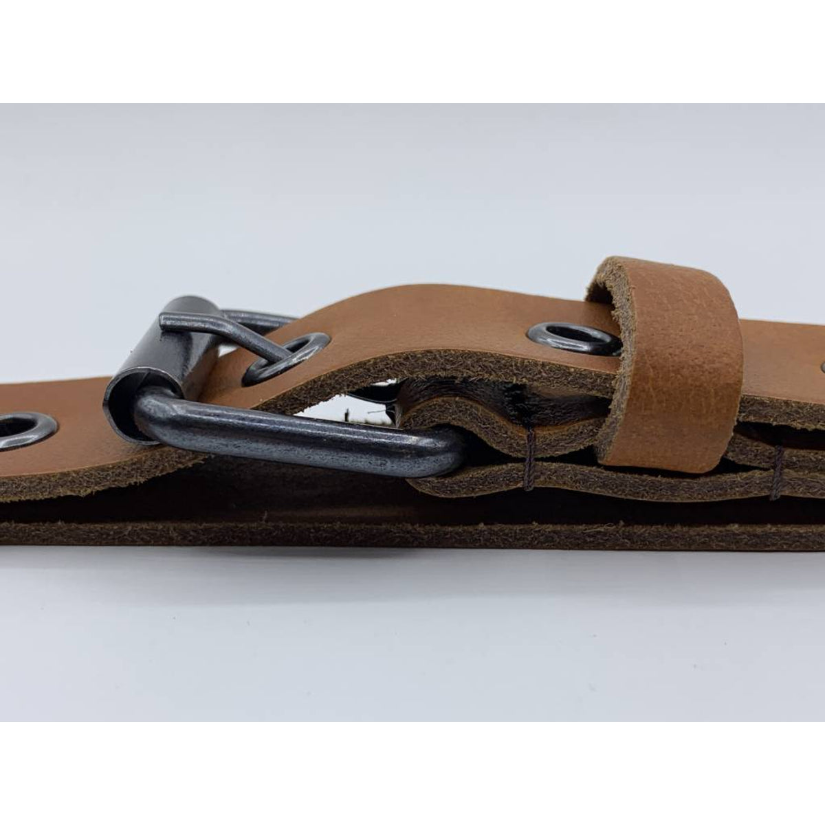 Cognac riem vol met zwarte ringen