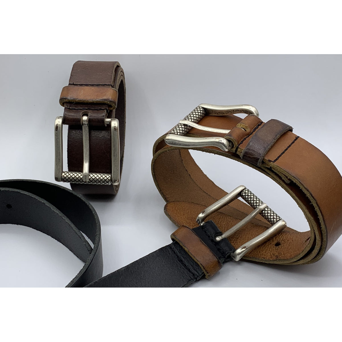 Stoere zwarte riem met gewassen vintage leer
