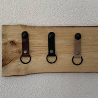 Sleutelplankjes van hout inclusief 3 sleutelhangers van echt leer