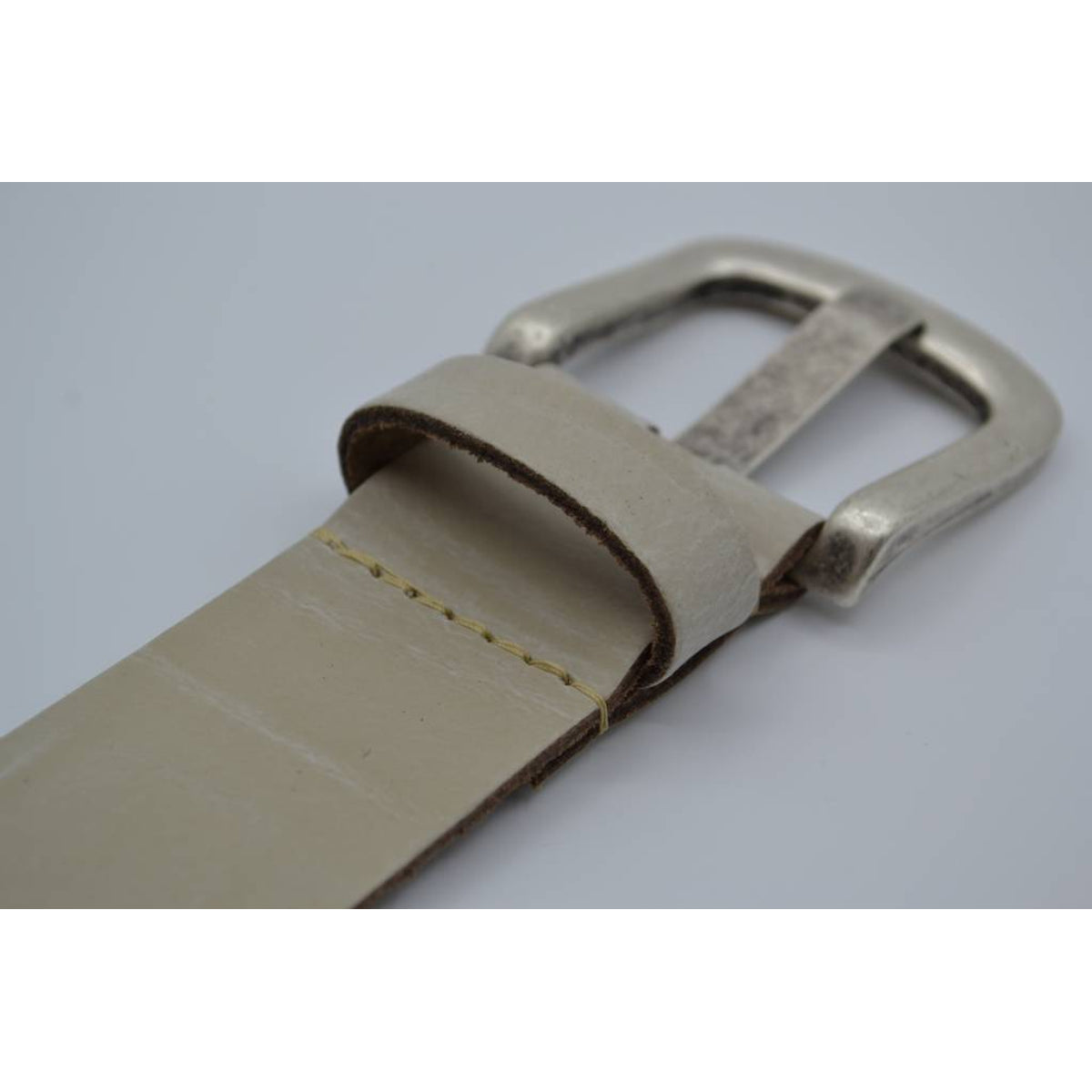 split lederen 40mm ecru casual perforatie riem