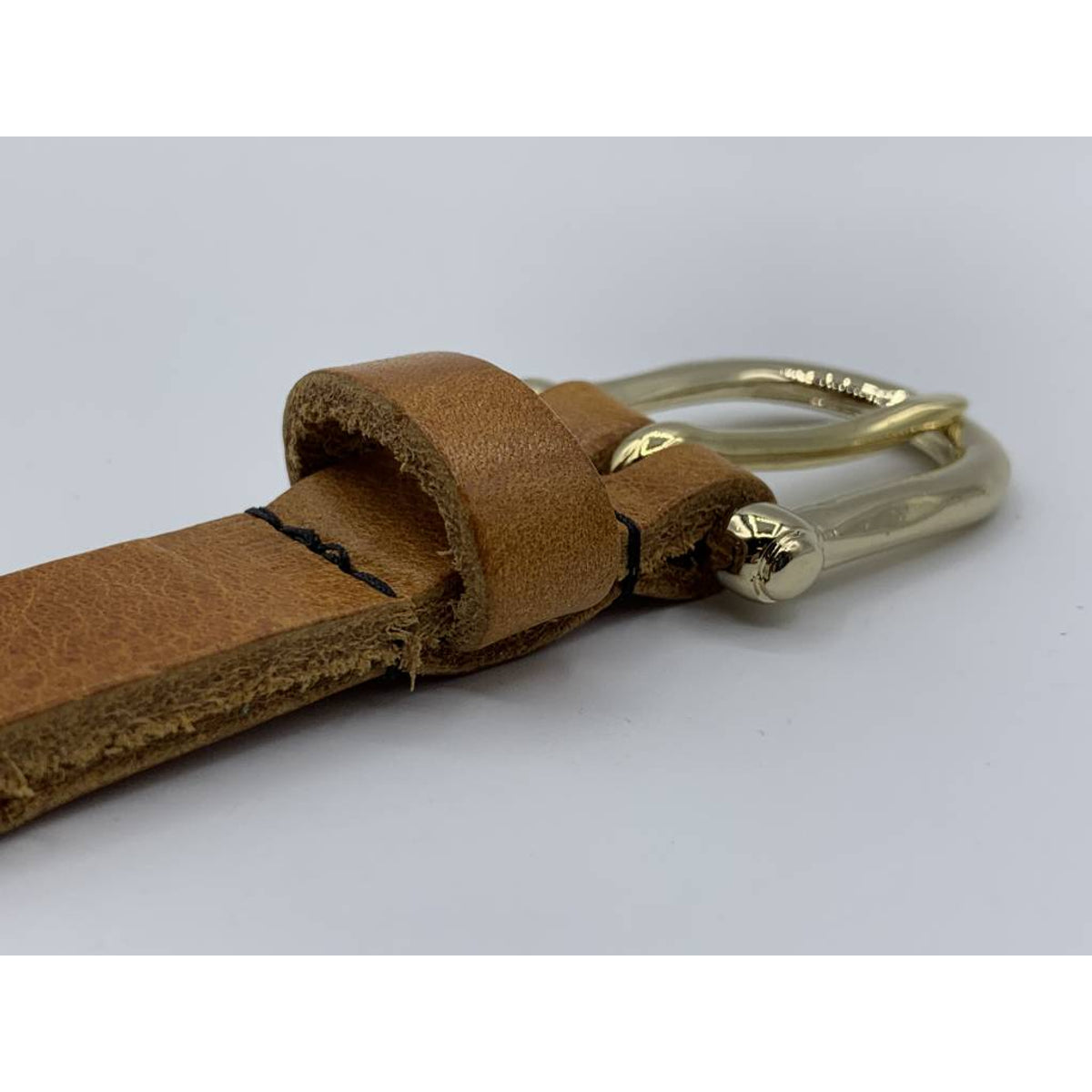 Cognac smalle damesriem met gouden gesp