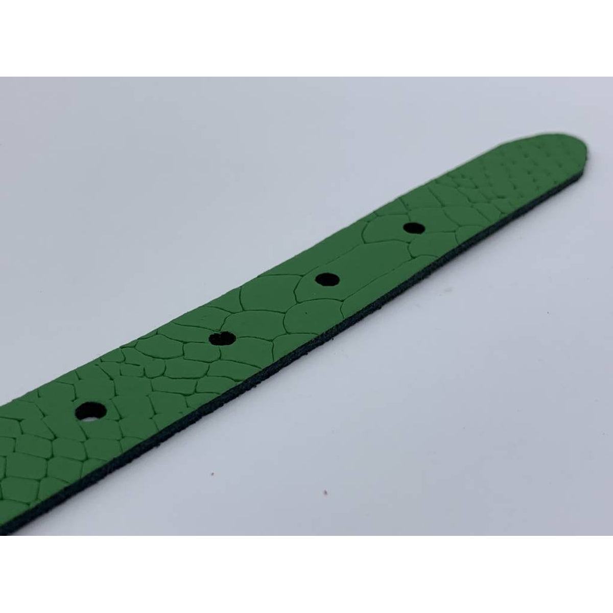 2cm brede damesriem met groene slangenprint 