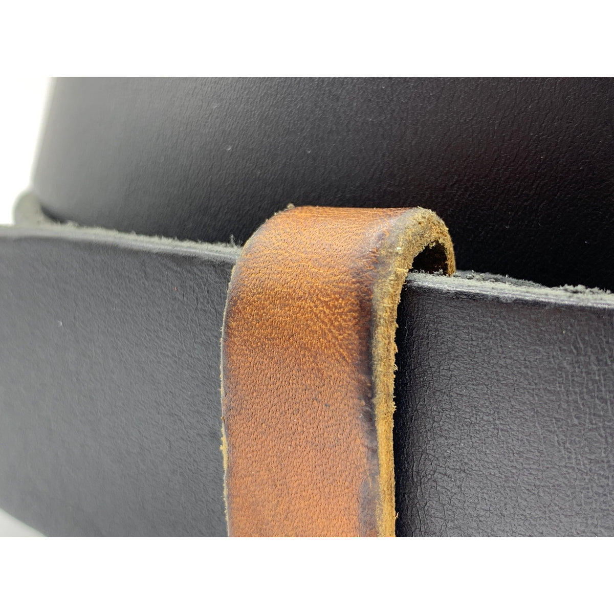 Stoere zwarte riem met gewassen vintage leer