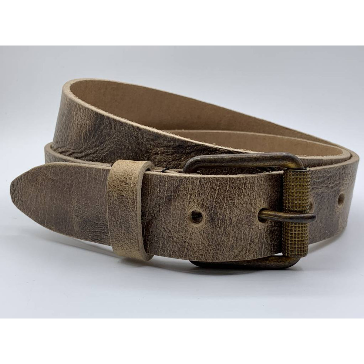 Stoere zand kleurige riem met gekreukt leer
