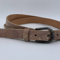 Damesriem van 2cm breed en speelse roze roggenprint 