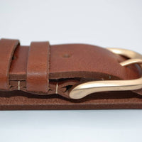 Nette cognac riem met gouden gesp 