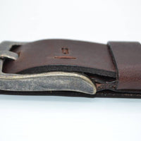 Stoere bruine riem met gave details 