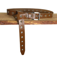Lange trendy cognac knoopriem met ringen