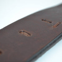 Stoere bruine riem met gave details 