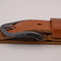 Cognac Jeans riem met slingerpunt