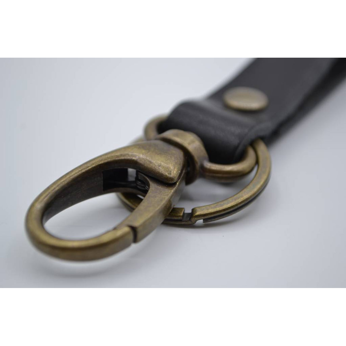 Sleutelhanger Brons met zwart Leer