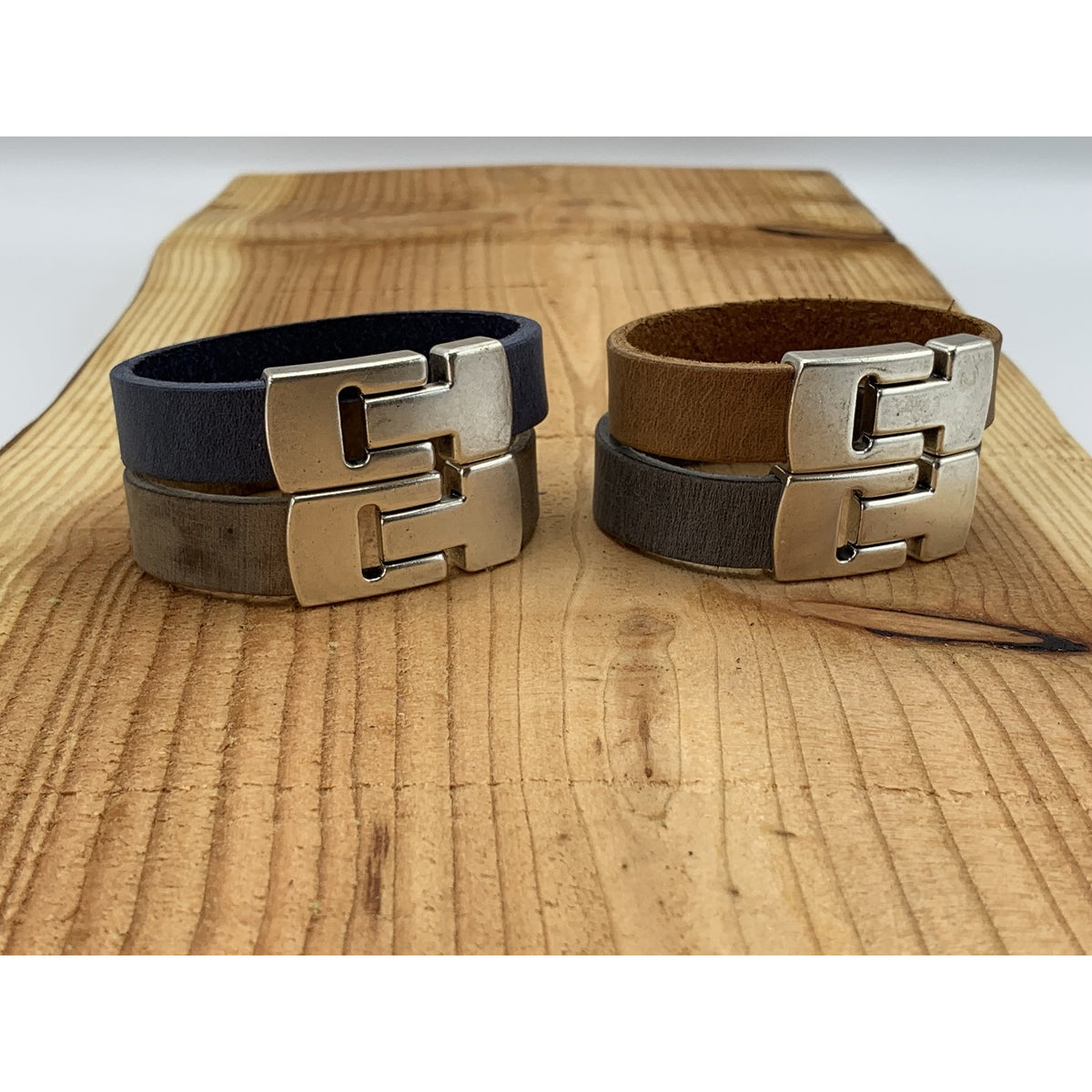 Grijze echt leren heren armband met gave magneetsluiting