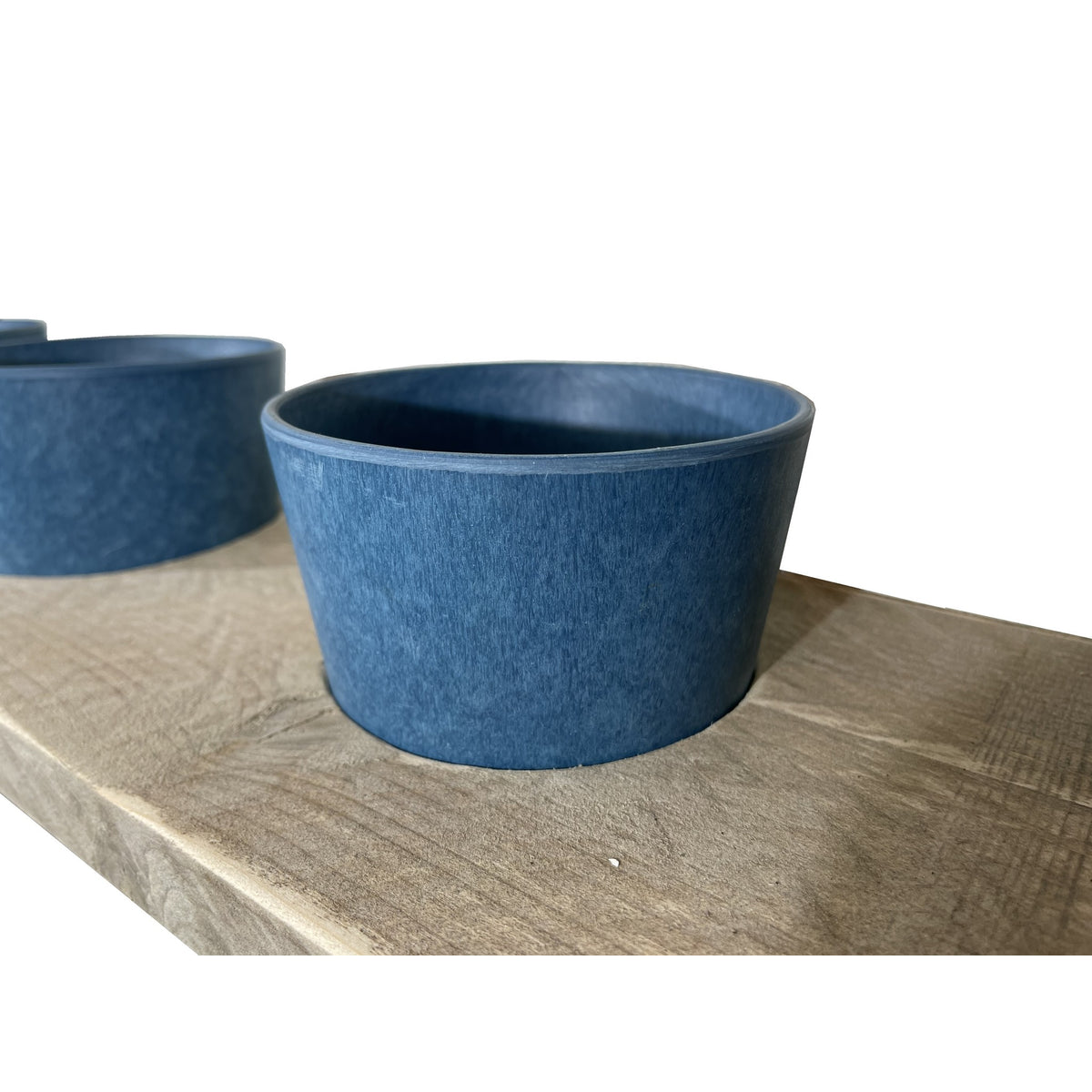 Kruidenrek met blauwe potjes
