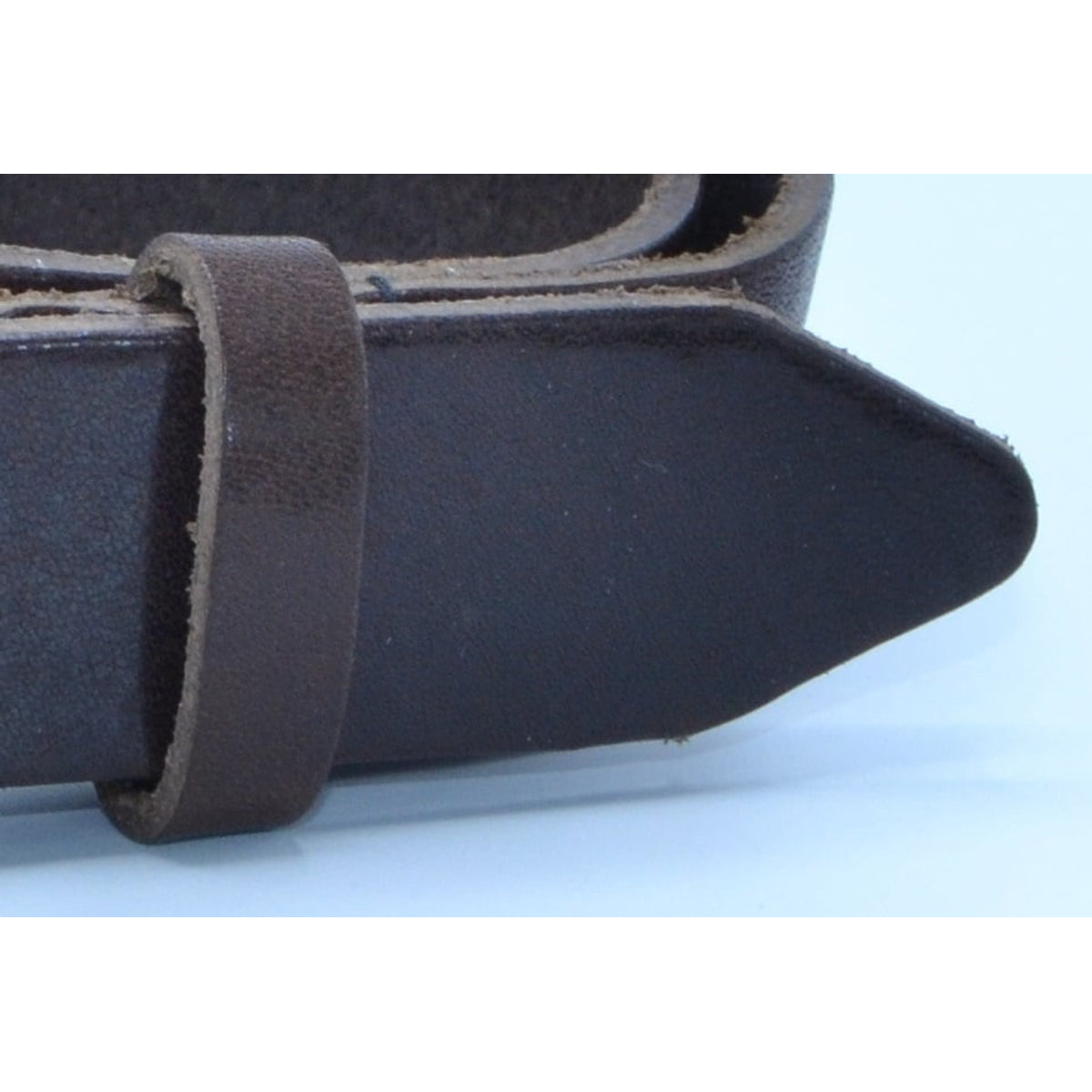 Bruine 3cm brede riem met gouden gesp. 