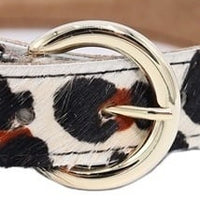 luipaard print riem met gouden gesp.