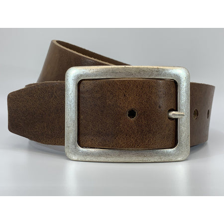 Zandkleurige 5cm brede riem. 