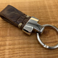 Bruine luxe sleutelhanger met krokodillen print.