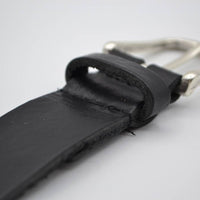 Zwarte riem met studs en laserprint 