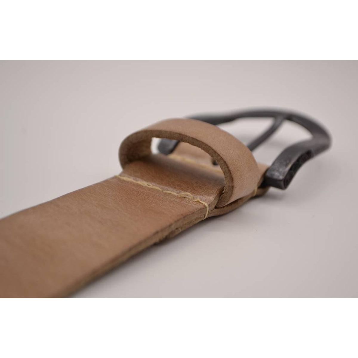 Taupe Jeans riem met slingerpunt