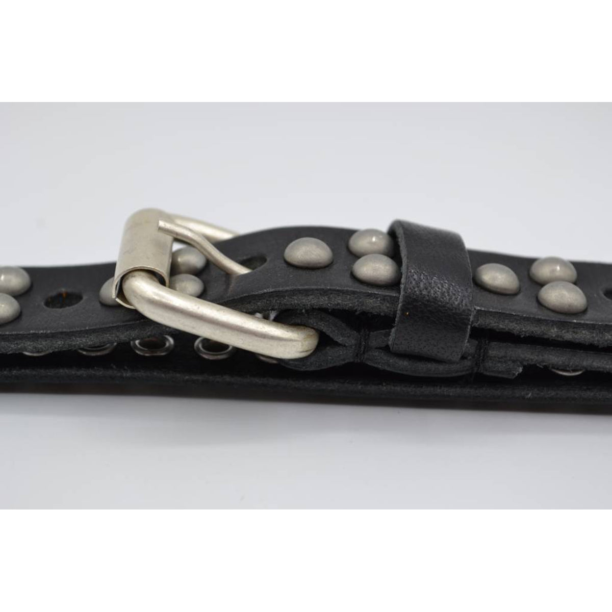zwarte 20mm brede riem met bolstuds