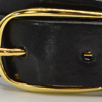 Zwarte 3cm brede riem met gouden gesp. 