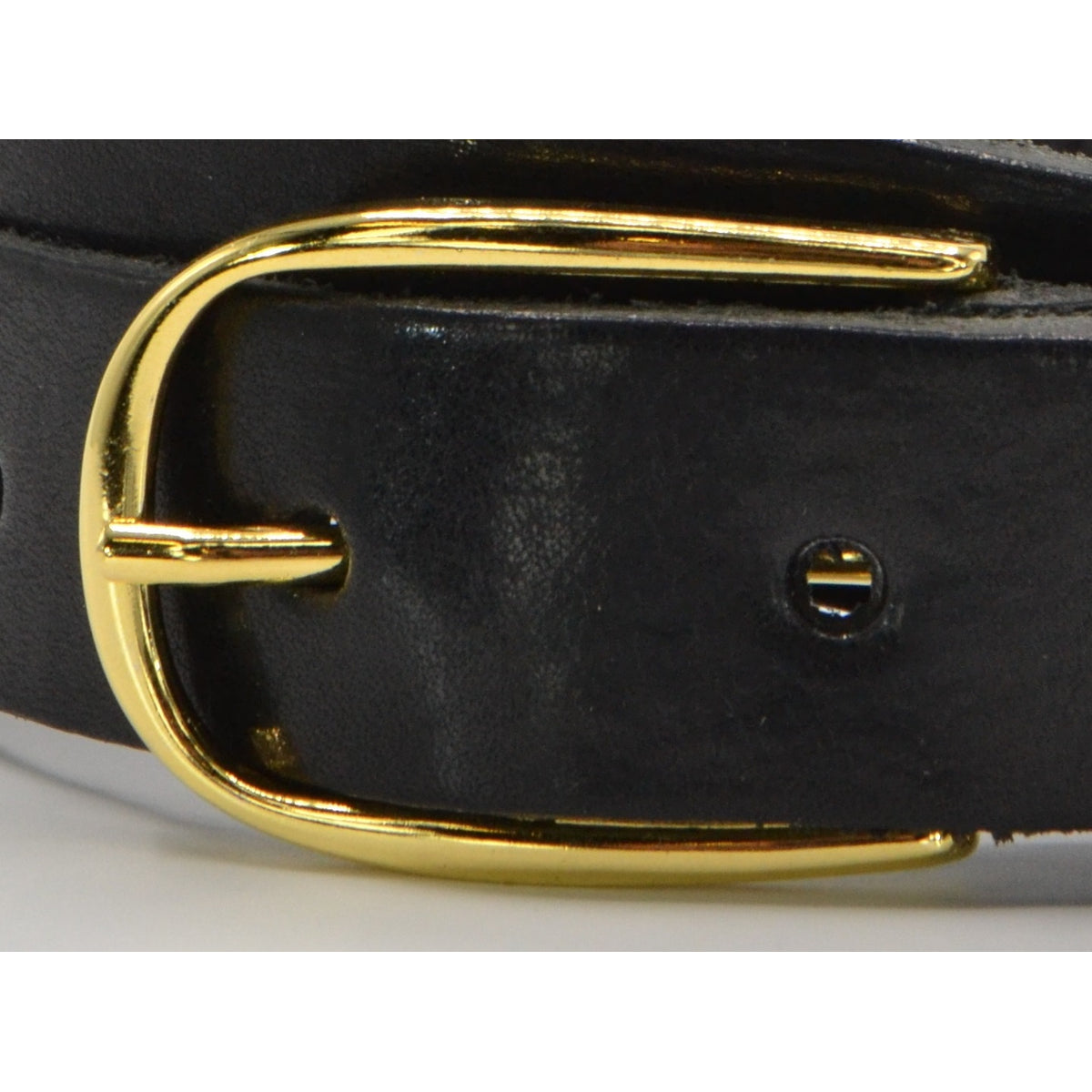 Zwarte 3cm brede riem met gouden gesp. 