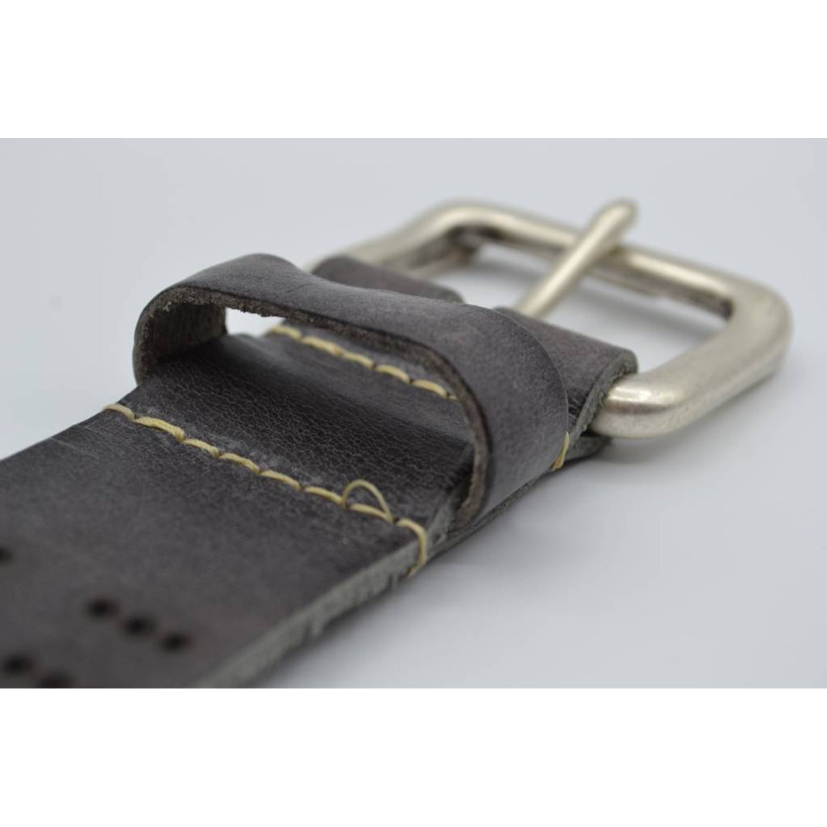 4cm triple dot gelaserde grijze volnerf lederen riem
