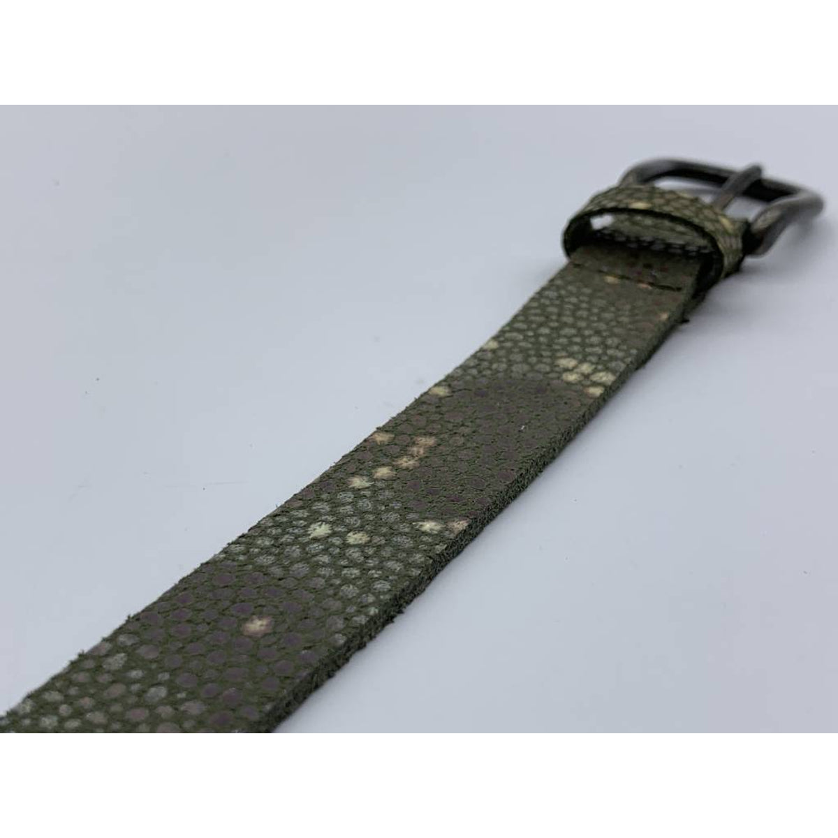 Damesriem van 2cm breed en speelse groene roggeprint 