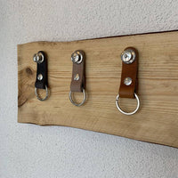 Sleutelplankje van hout inclusief 3 sleutelhangers van echt leer