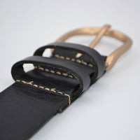 Nette zwarte riem met gouden gesp 