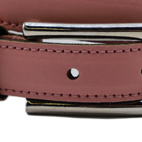 Roze 2cm brede riem.