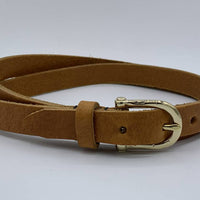 Cognac smalle damesriem met gouden gesp