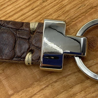 Bruine luxe sleutelhanger met krokodillen print.