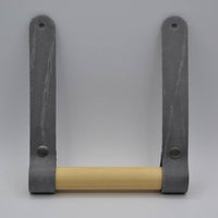 Toiletrolhouder van hout en leer