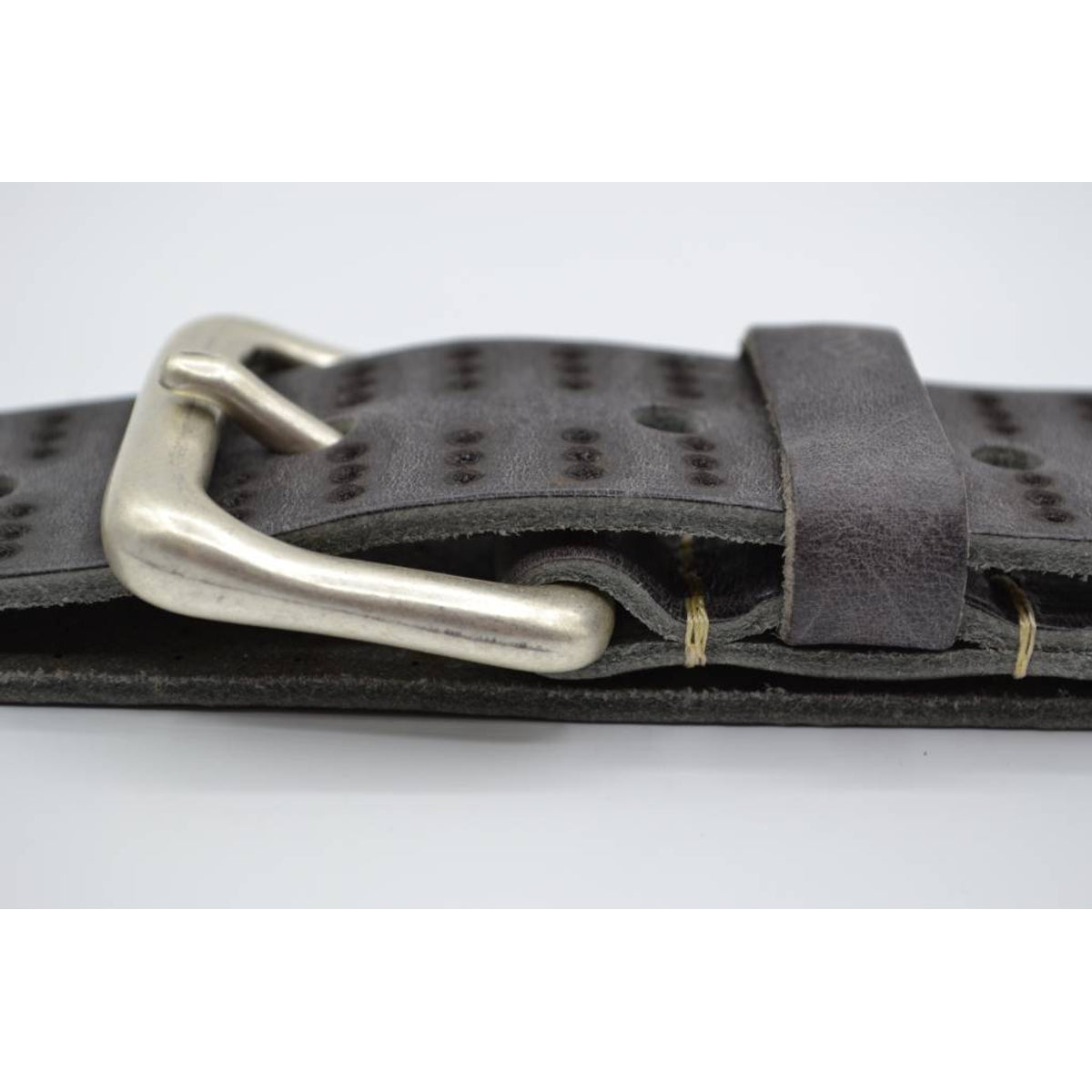 4cm triple dot gelaserde grijze volnerf lederen riem
