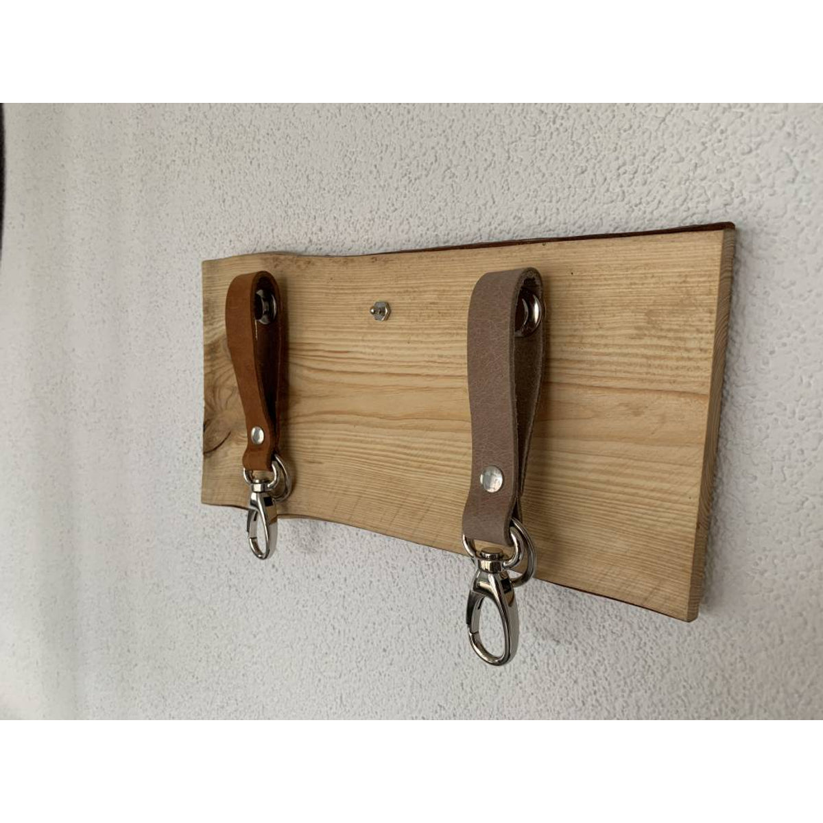 Sleutelplankjes van hout inclusief 3 moderne sleutelhangers van echt leer