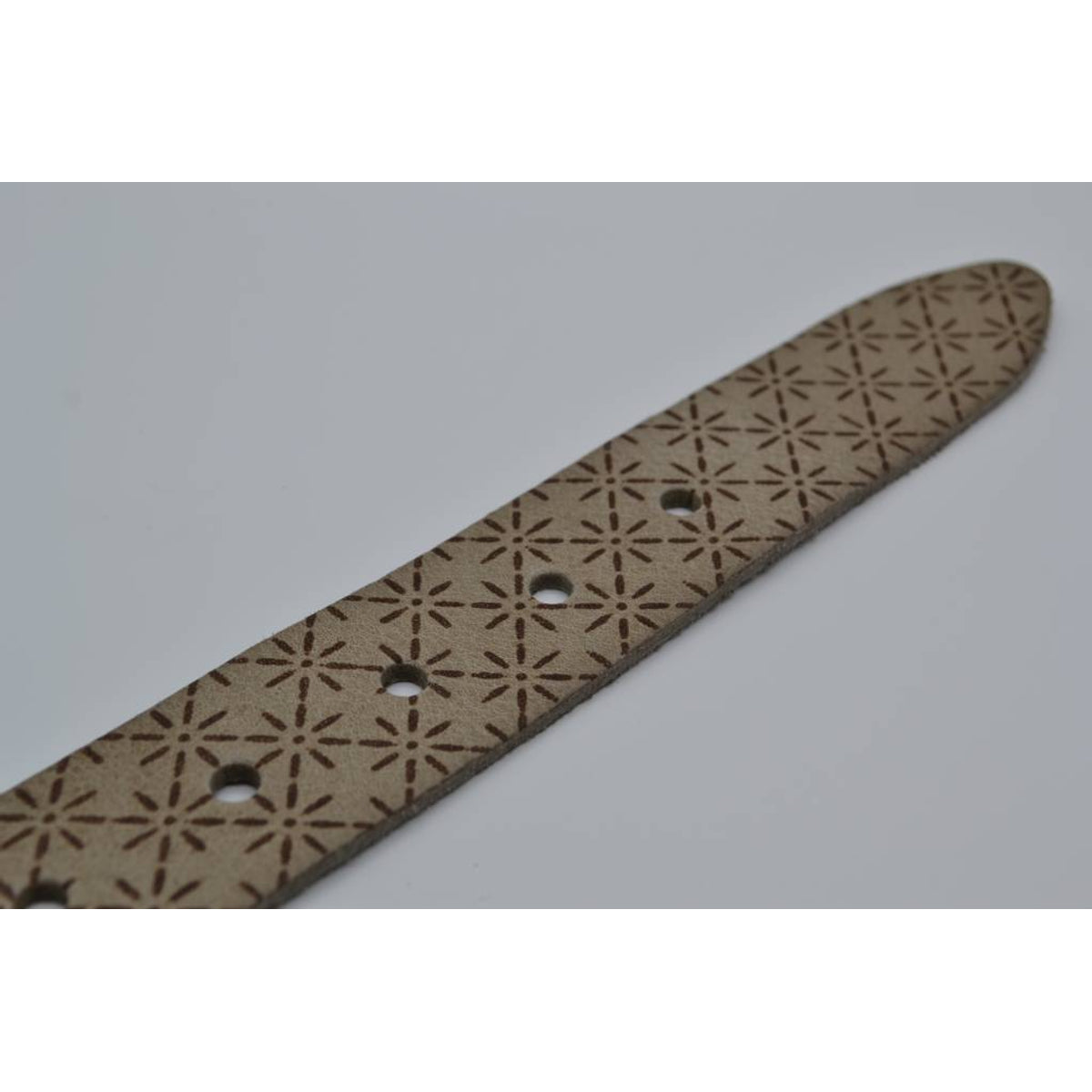 Ster gelaserde taupe echt lederen riem