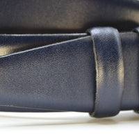 Stijlvolle donker blauwe echt lederen riem.